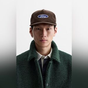ZARA FORD © PATCH CORDUROY CAP